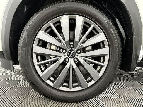 Used 2024 Nissan Pathfinder SL w/ SL Premium Package image 38