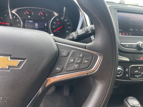 Used 2020 Chevrolet Equinox LT image 21