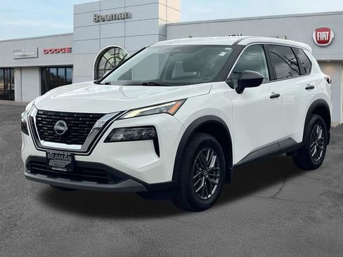 Used 2023 Nissan Rogue S AWD/4WD image 3