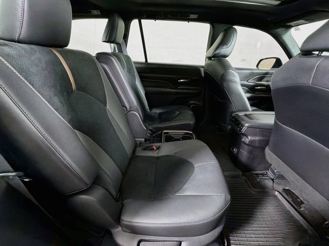 Used 2024 Toyota Grand Highlander AWD Hybrid image 36