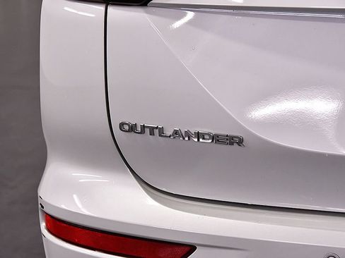 Used 2023 Mitsubishi Outlander SEL AWD/4WD image 10