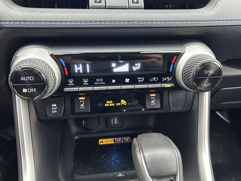 Used 2025 Toyota RAV4 XSE image 15