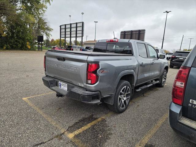 Used 2024 Chevrolet Colorado Z71 w/ Z71 Convenience Package 2 AWD/4WD image 3