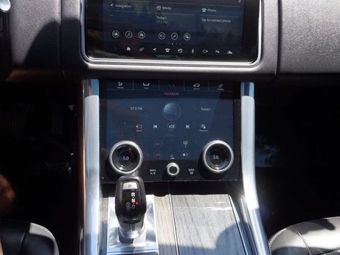 Used 2018 Land Rover Range Rover Sport Supercharged AWD/4WD image 32