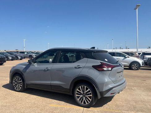 Certified 2024 Nissan Kicks SV FWD image 12