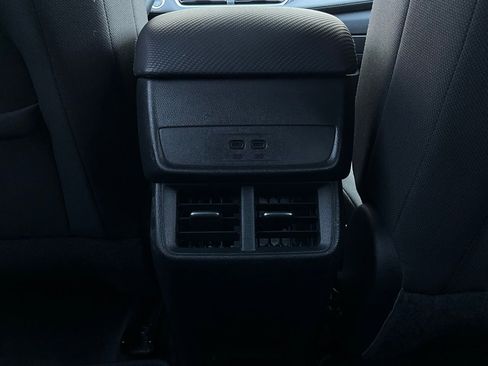 Used 2025 Chevrolet Equinox LT image 12