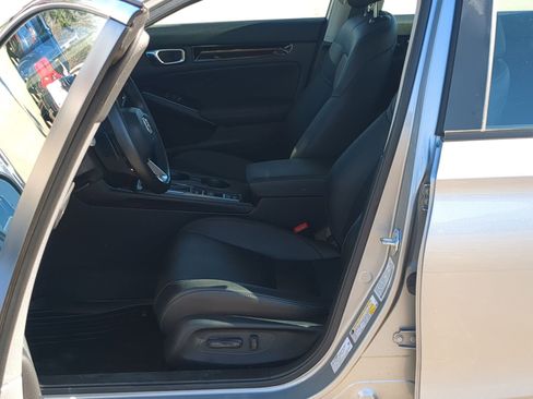 Used 2023 Honda Civic Touring image 12