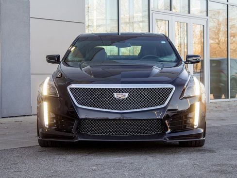 Used 2016 Cadillac CTS V image 2