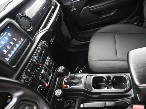 Used 2021 Jeep Wrangler Unlimited Sport AWD/4WD image 18