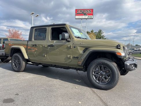 New 2026 Jeep Gladiator Sport image 47