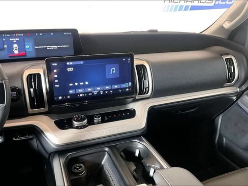 Certified 2025 Ford Expedition Max Active AWD/4WD image 5
