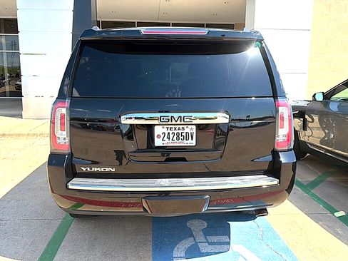 Used 2019 GMC Yukon Denali w/ Denali Ultimate Package RWD image 3