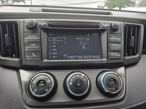 Used 2014 Toyota RAV4 LE FWD image 22