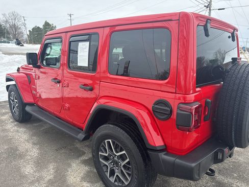 Used 2024 Jeep Wrangler Unlimited Sahara w/ Safety Group image 6
