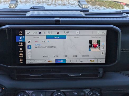 New 2026 Jeep Gladiator Sport AWD/4WD image 19