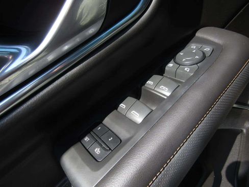Used 2021 GMC Yukon XL AT4 w/ AT4 Premium Plus Package AWD/4WD image 26