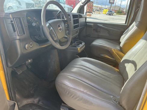 Used 2009 GMC Savana 3500 image 7