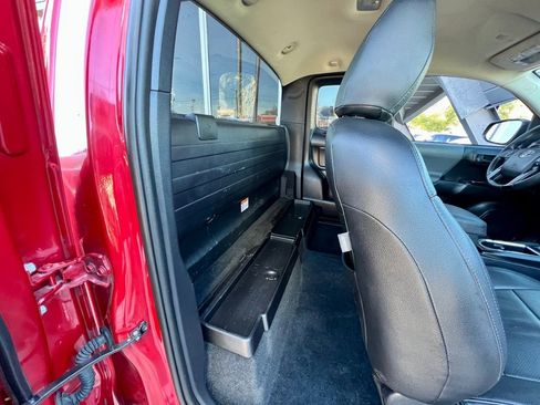 Used 2019 Toyota Tacoma 2WD Access Cab image 22