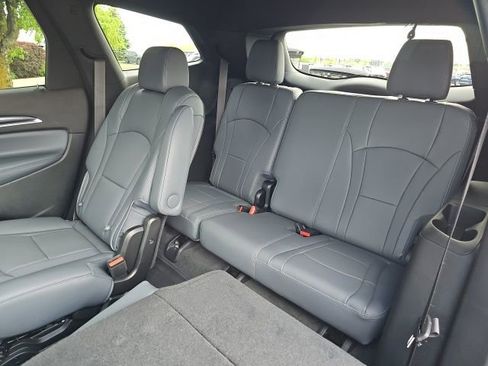 Used 2024 Buick Enclave Essence w/ Experience Buick Package image 27