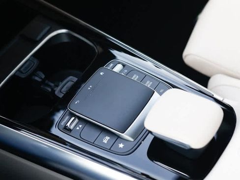 Used 2022 Mercedes-Benz GLA 250 4MATIC image 37