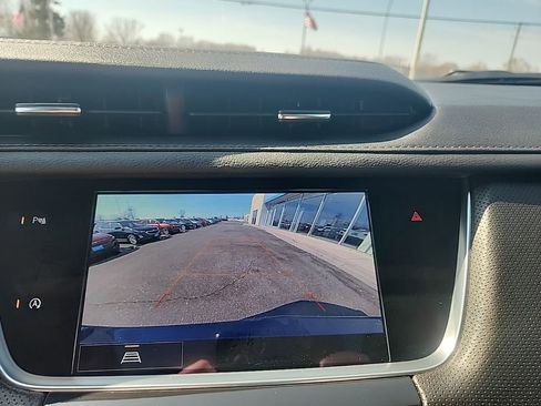 Used 2025 Cadillac XT5 Premium Luxury image 21