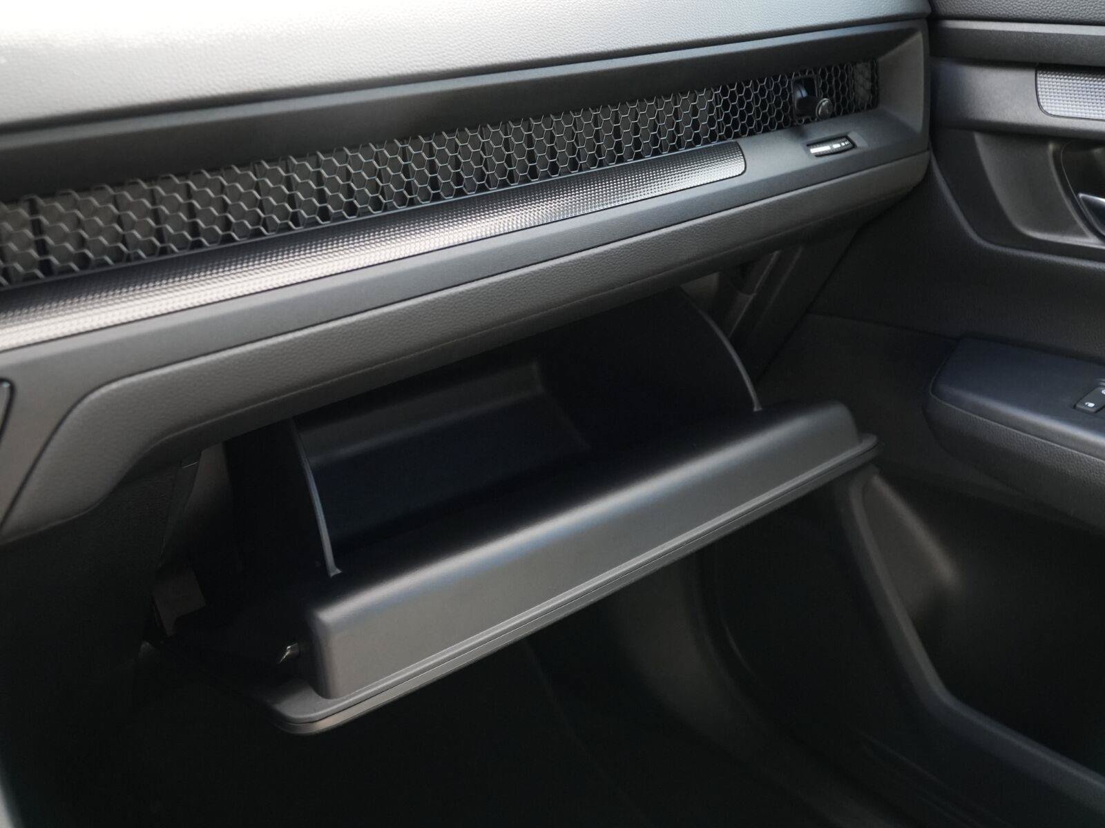 Used 2025 Honda CR-V LX image 28