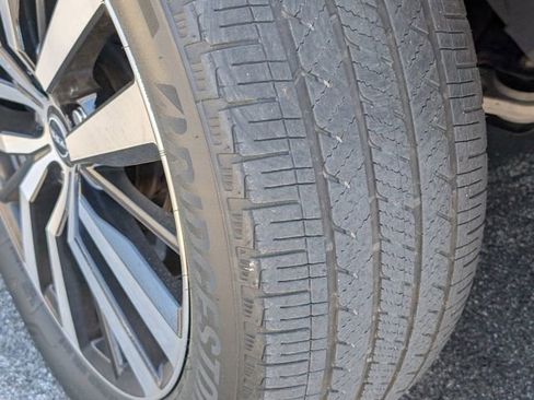 Used 2023 Nissan Pathfinder Platinum w/ Cargo Package image 31