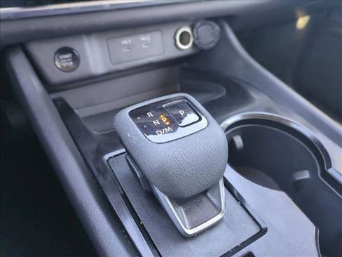 Used 2025 Nissan Rogue SV w/ SV Premium Package image 10