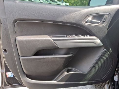 Certified 2022 Chevrolet Colorado ZR2 w/ ZR2 Midnight Special Edition image 39