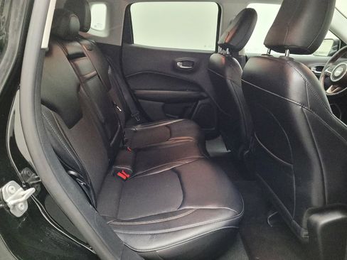 Used 2017 Jeep Compass Latitude w/ Popular Equipment Group image 19