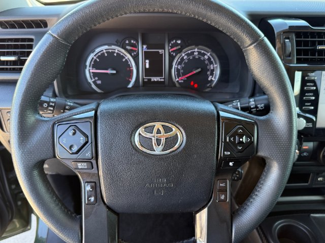 Used 2022 Toyota 4Runner TRD Off-Road AWD/4WD image 15