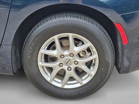 Used 2023 Chrysler Pacifica Touring-L FWD image 23
