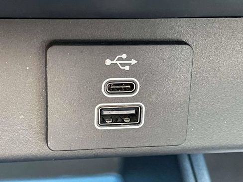 Certified 2025 Ford Maverick XLT w/ 4K Tow Package AWD/4WD image 29