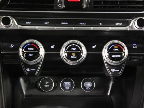 Used 2023 Genesis G70 2.0T RWD image 20