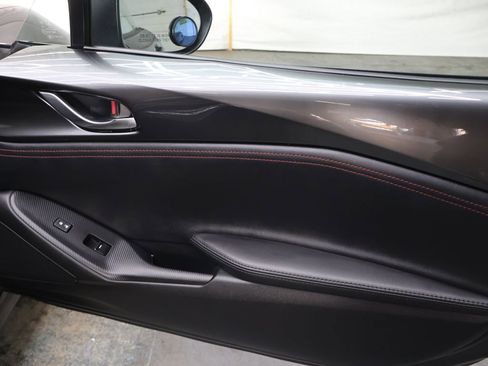 Used 2017 MAZDA MX-5 Miata RF Grand Touring image 12