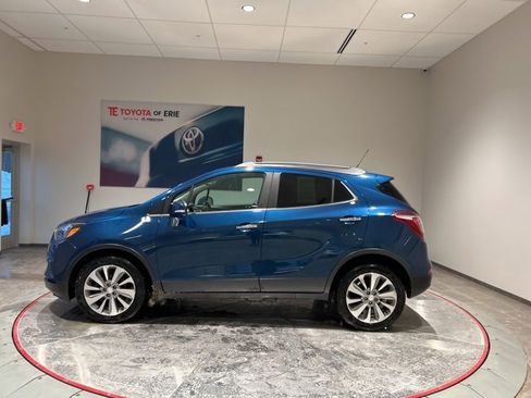 Used 2019 Buick Encore Preferred image 3