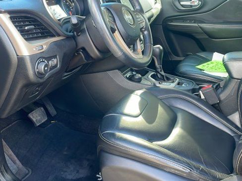 Used 2016 Jeep Cherokee High Altitude image 10