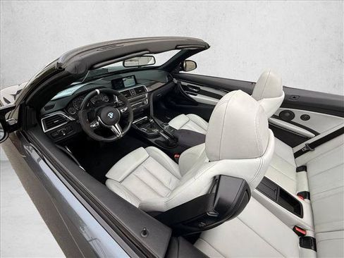 Used 2017 BMW M4 Convertible RWD image 9