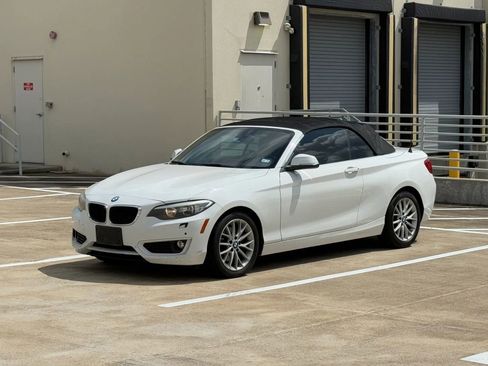 Used 2015 BMW 228i Convertible RWD image 4