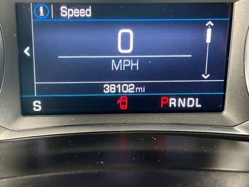 Used 2023 Chevrolet Equinox LT image 18