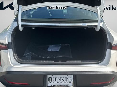 New 2026 Kia K4 FWD image 9