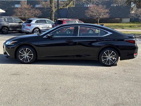 Certified 2023 Lexus ES 250 w/ Premium Package image 8