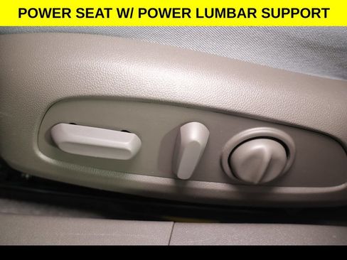 Used 2025 Chevrolet Malibu LT FWD image 6