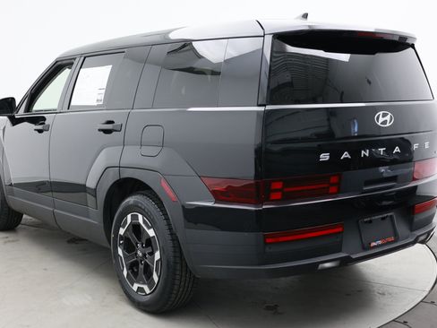 Used 2024 Hyundai Santa Fe SE FWD image 5