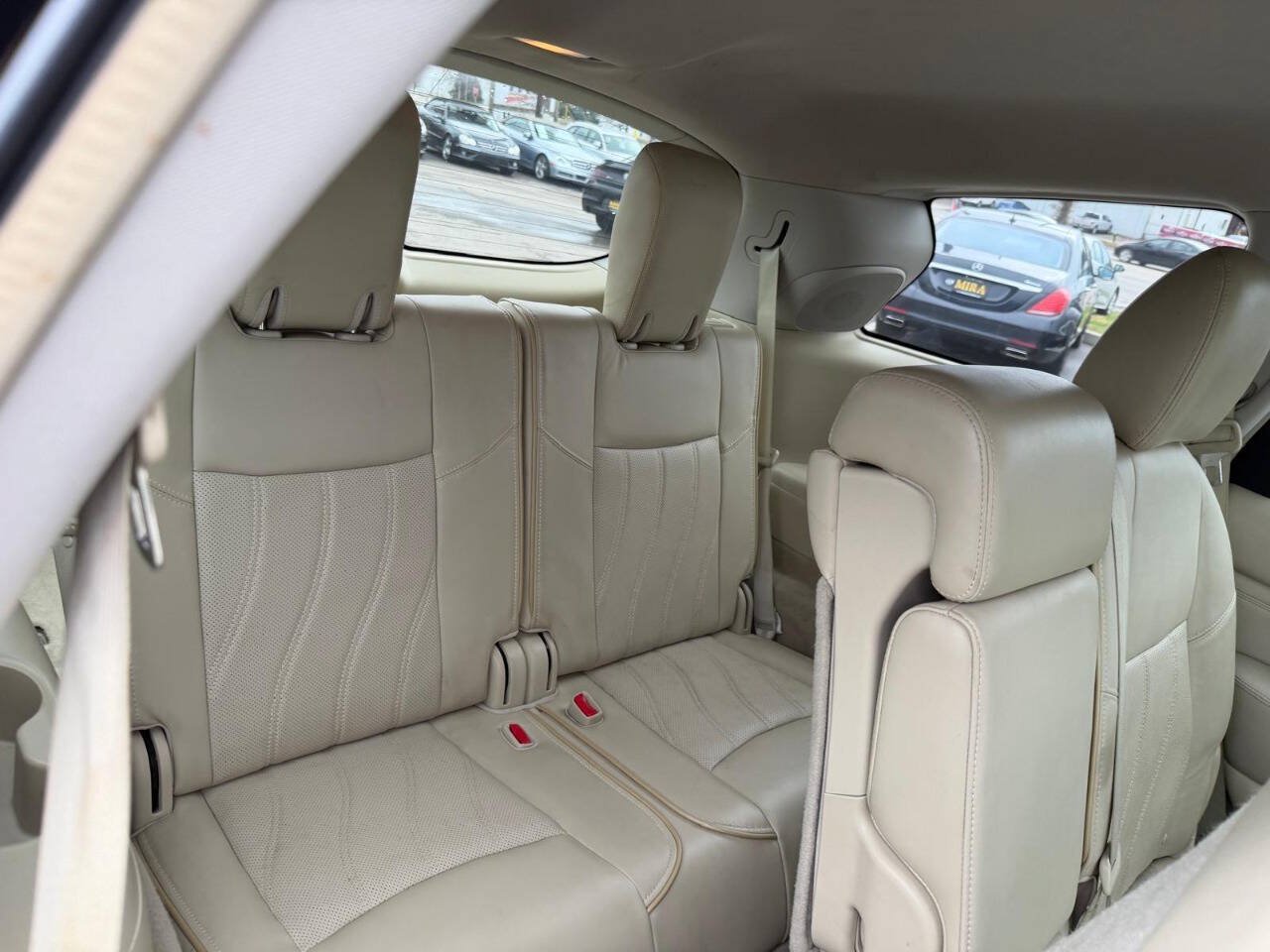 Used 2013 INFINITI JX35 AWD w/ Premium Pkg image 23