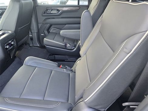 New 2026 GMC Yukon XL Elevation image 10