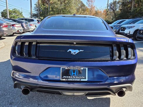 Used 2019 Ford Mustang Coupe image 6