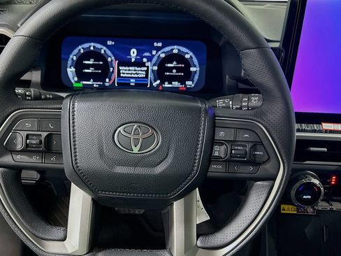 New 2026 Toyota 4Runner Platinum AWD/4WD image 11