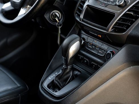 Used 2022 Ford Transit Connect XL image 17