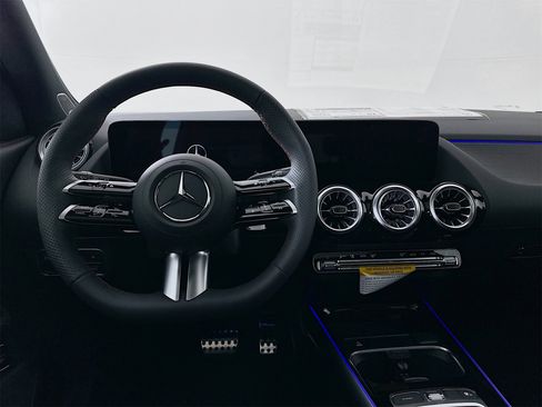 New 2026 Mercedes-Benz GLA 250 GLA 250 image 23